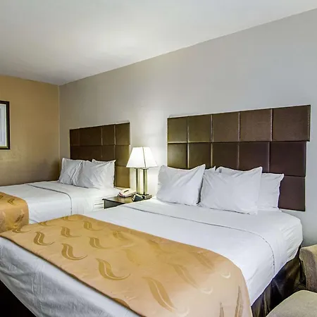 Quality Inn & Suites Denver Stapleton-2