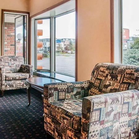 Econo Lodge Bayview-2
