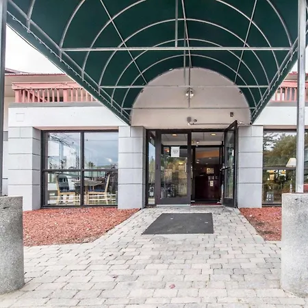 Econo Lodge Plymouth-3