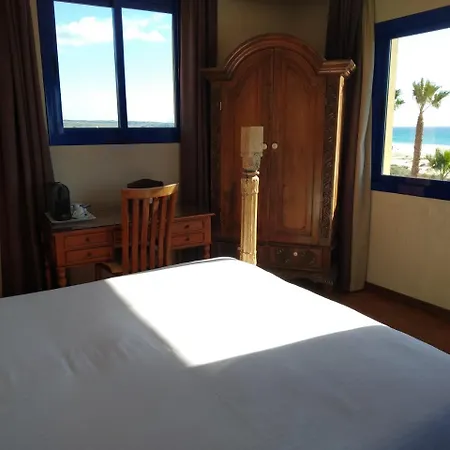 Beach Hotel Dos Mares-3