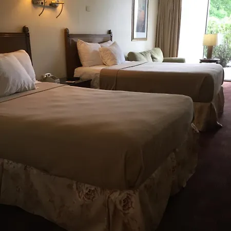 Cheshire Motor Inn-3