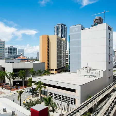 The Guild Downtown Miami-3