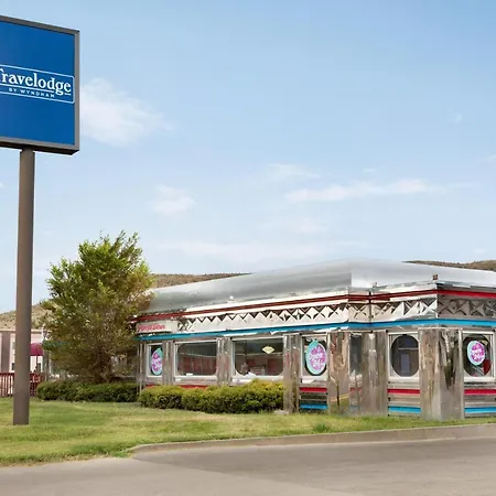 Travelodge By Wyndham Alpine-3