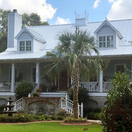 Caroline'S Bed And Breakfast-3