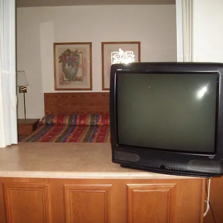 Manor Suites-3