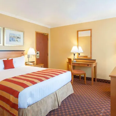 Howard Johnson By Wyndham Vancouver Downtown-2