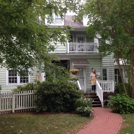 Colonial Capital B&B-2