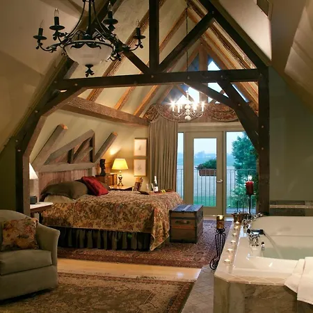 Twin Pine Manor-3