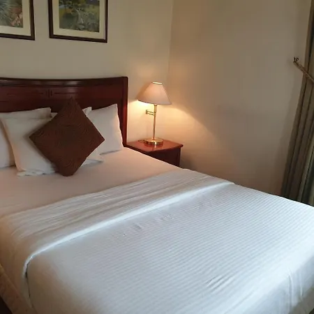 Three Arms Hotel-2