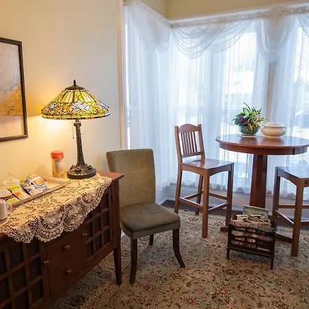 Spencer House Bed & Breakfast-2