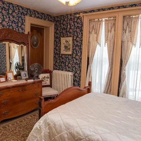 Spencer House Bed & Breakfast-3