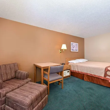 Rodeway Inn Dickinson-3