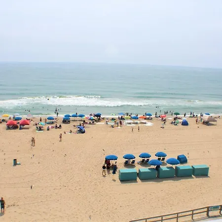 Beach Plaza Hotel-3