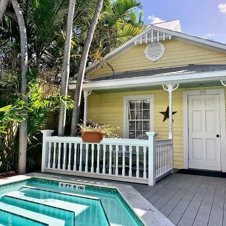 Avalon Bed And Breakfast (Adults Only)-2