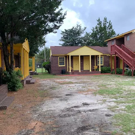 Dewitt Rooms & Cottages-2