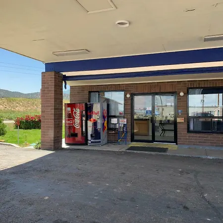 Travelodge By Wyndham Cedar City-2