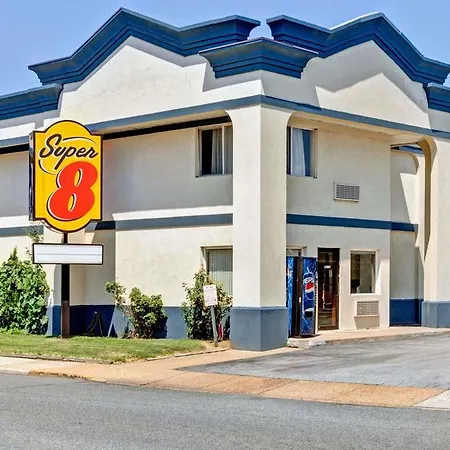 Super 8 By Wyndham Newark De-3