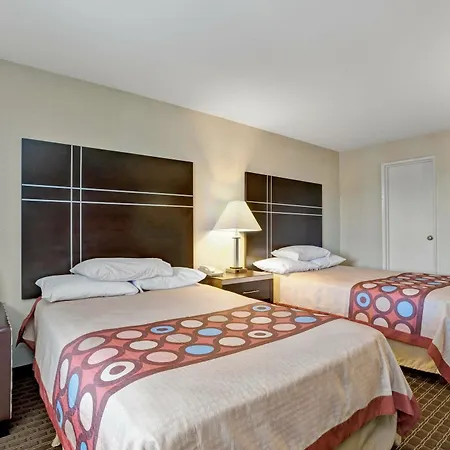 Super 8 By Wyndham Newark De-2