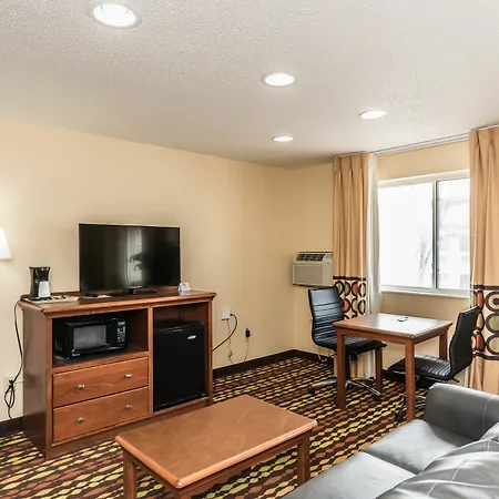 Super 8 By Wyndham Grand Forks-2