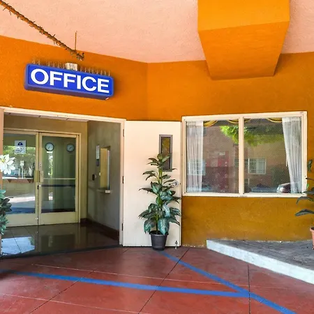 H3 Inn & Suites - Lax Airport - Los Angeles-3
