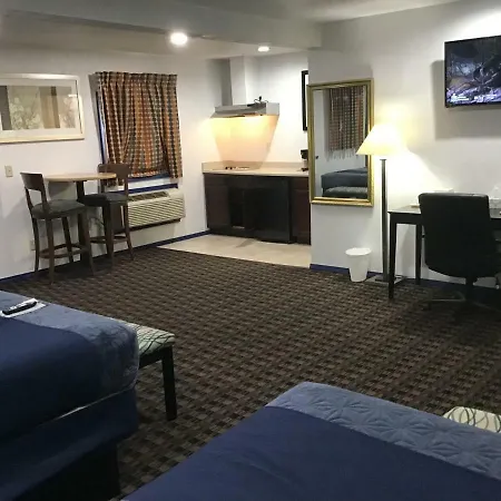 Budget Inn & Suites-3