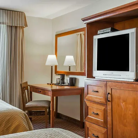Econo Lodge-2