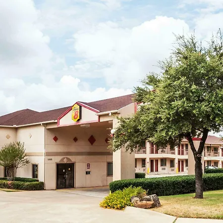 Super 8 By Wyndham Arlington East-2