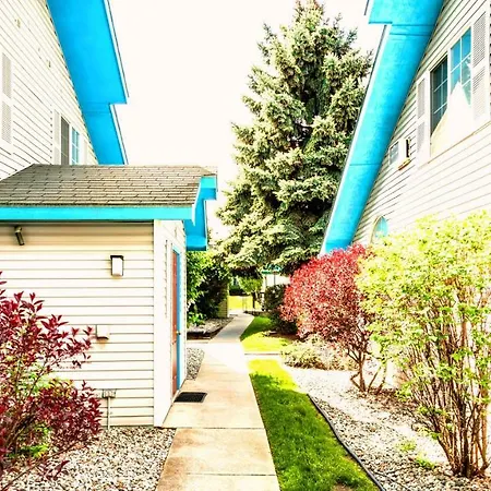 Turning Leaf Townhome Suites-3