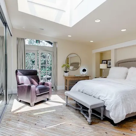 Artist'S Retreat In Secluded Pasadena Guesthouse-3