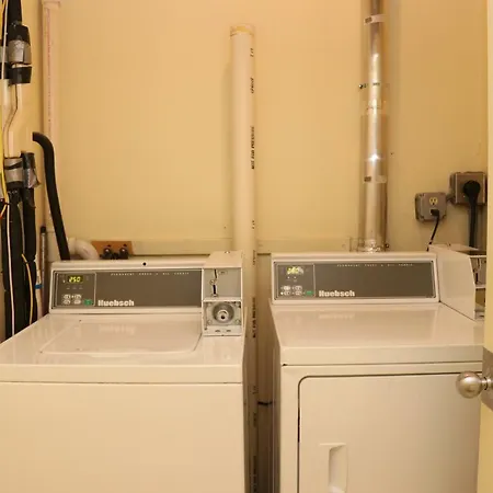 Charming Studio In Boston Brownstone, C. Ave #33-3