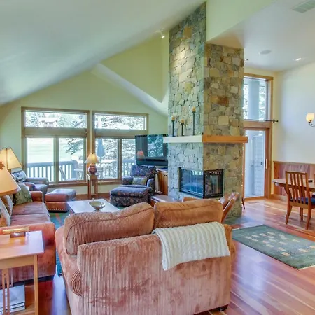Legends - Simply Perfect Elkhorn Retreat-2