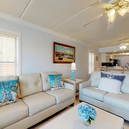 Beachview Condominiums: #204-3