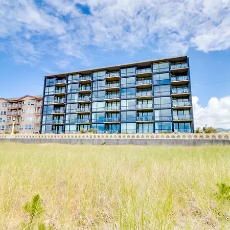 Sand & Sea: The Promenade-2