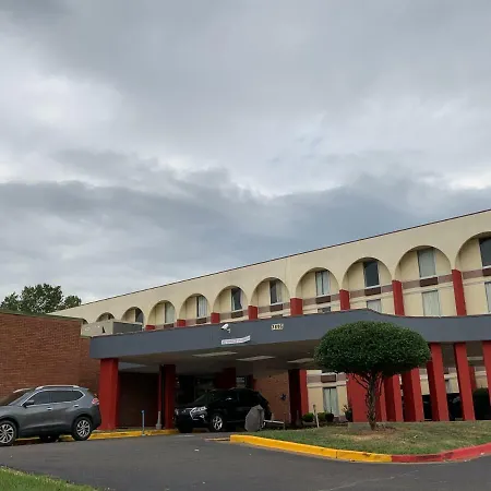Real Value Inn-3