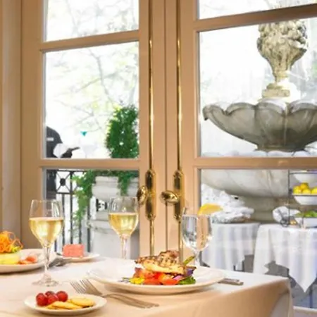 Grand Hotel & Suites-3