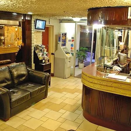 Chomedey Inn-2