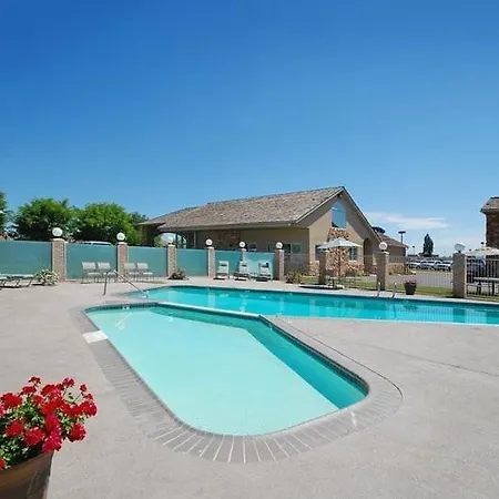 Econo Lodge Inn & Suites Vernal Near Dinosaur Monument-3