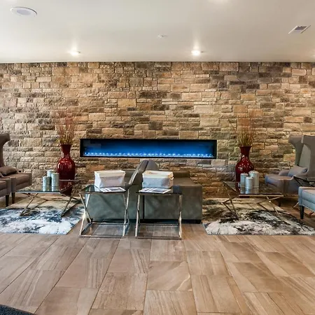 Cobblestone Hotel & Suites Appleton International Airport-2
