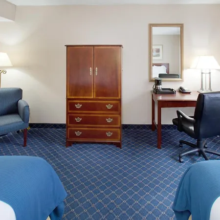 Holiday Inn Express Des Moines-At Drake University, An Ihg Hotel-3