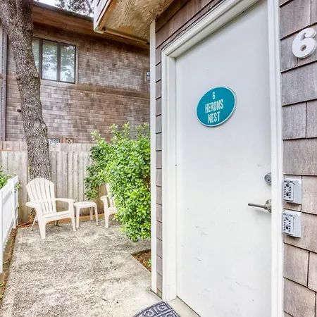 Beaches Inn | Herons Nest Loft-3