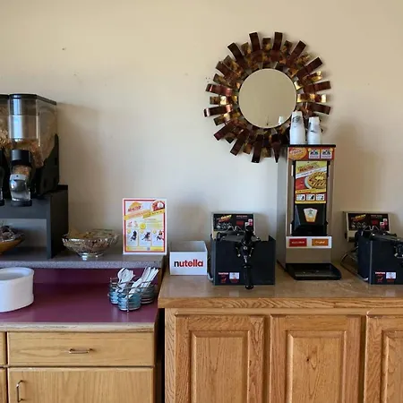 Country Hearth Inn-Winnemucca-2