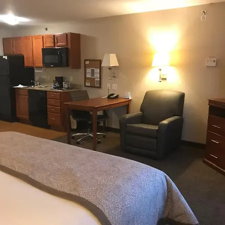 Candlewood Suites Kansas City Airport-2