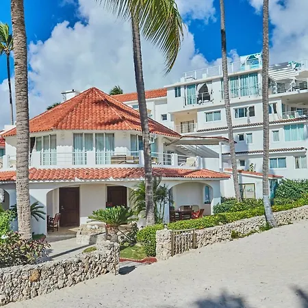 Los Corales Beach Village-3