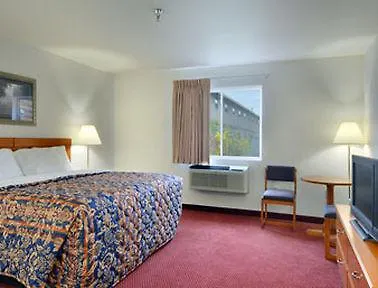 Econo Lodge Rice Lake-3