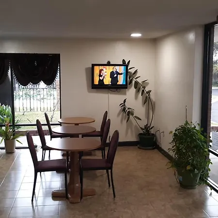 Super Value Inn Valdosta-2