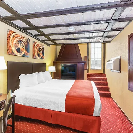 Days Inn & Suites By Wyndham Coralville / Iowa City-3