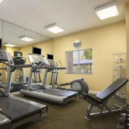 Hawthorn Suites By Wyndham Philadelphia Airport-3