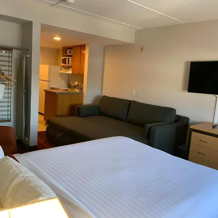 University Inn-2