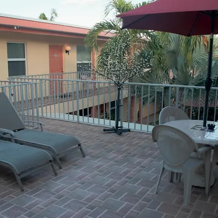 Lago Mar Motel And Apartments-2