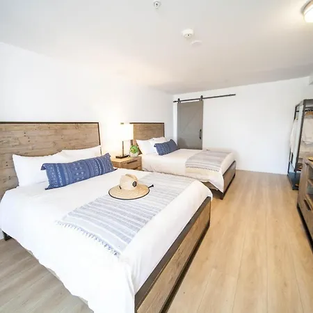 The Surfbreak Hotel-3